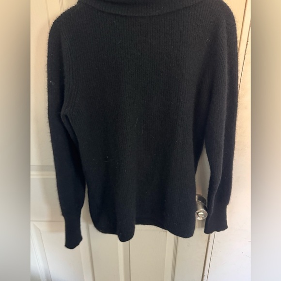 Knyt & Lynk Women's Cashmere Cowl Neck Black Asymmetrical Pullover Sweater M - Picture 8 of 13